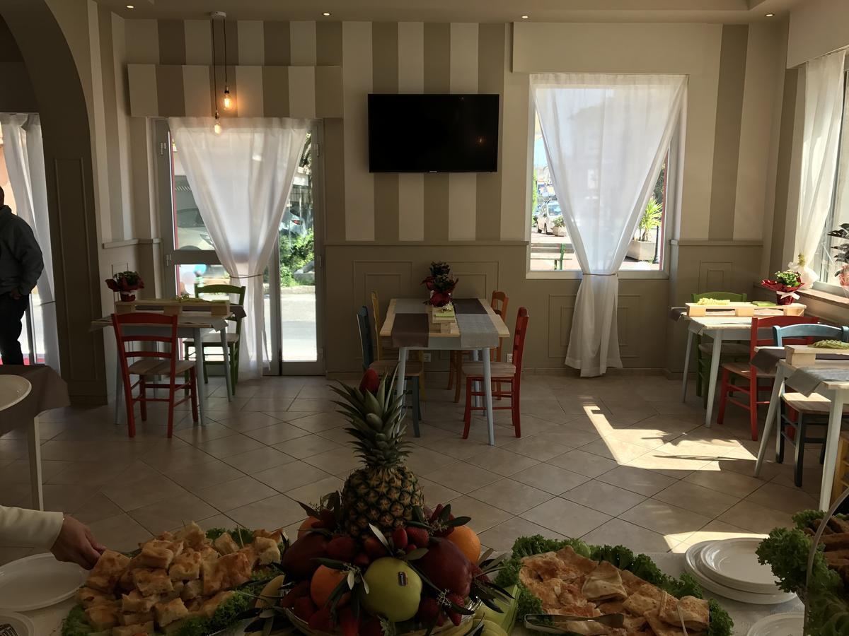 בורדיגרה Hotel Raphael מראה חיצוני תמונה