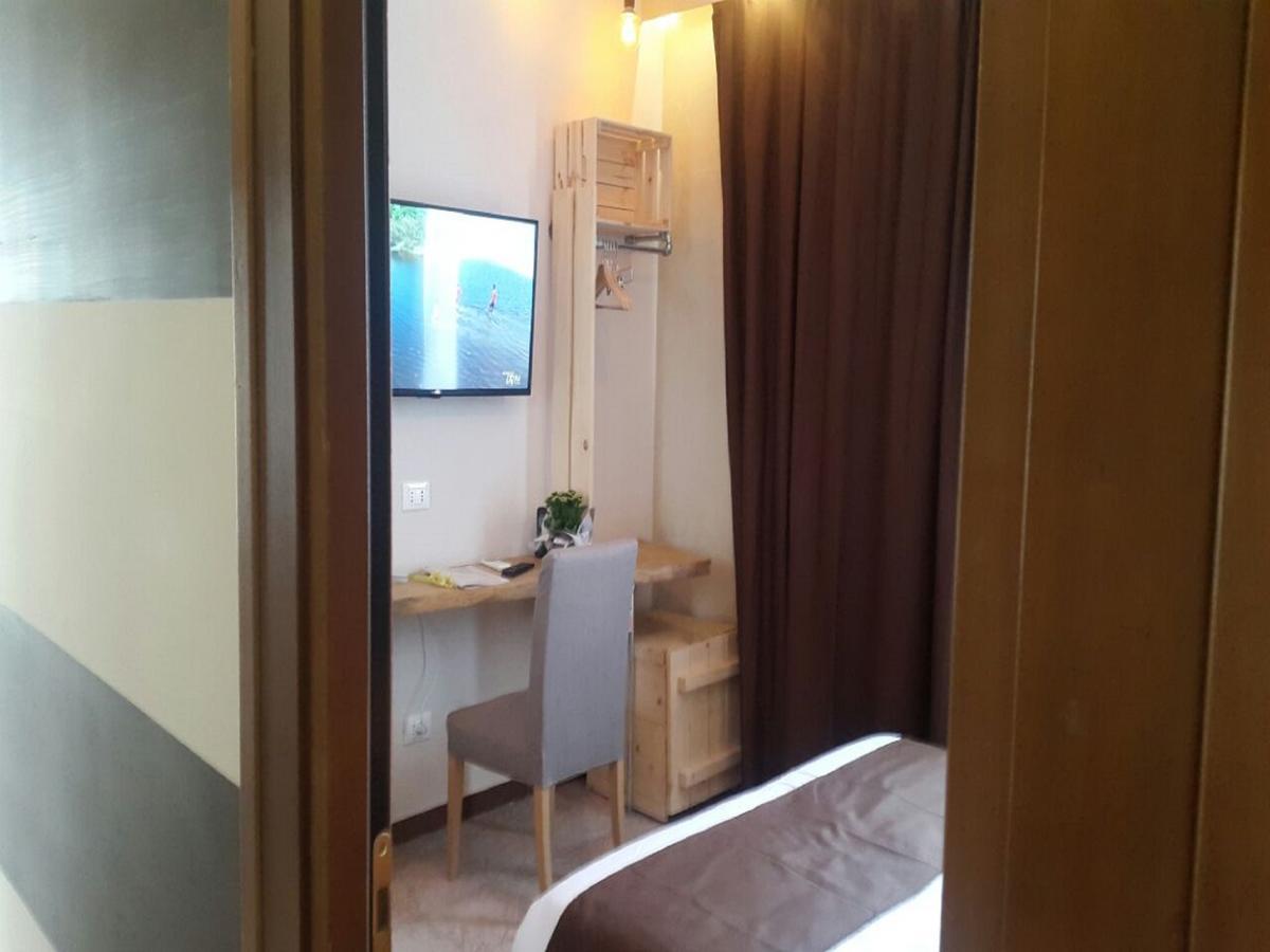 בורדיגרה Hotel Raphael מראה חיצוני תמונה