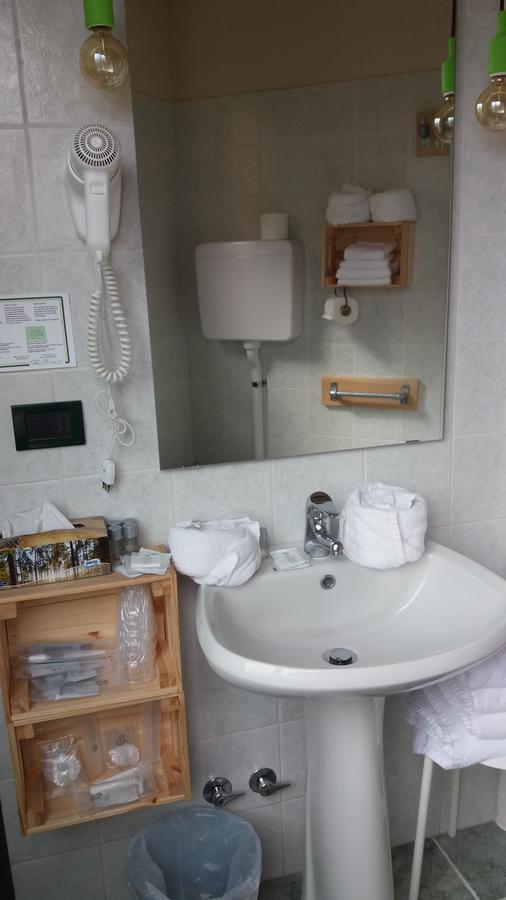 בורדיגרה Hotel Raphael מראה חיצוני תמונה
