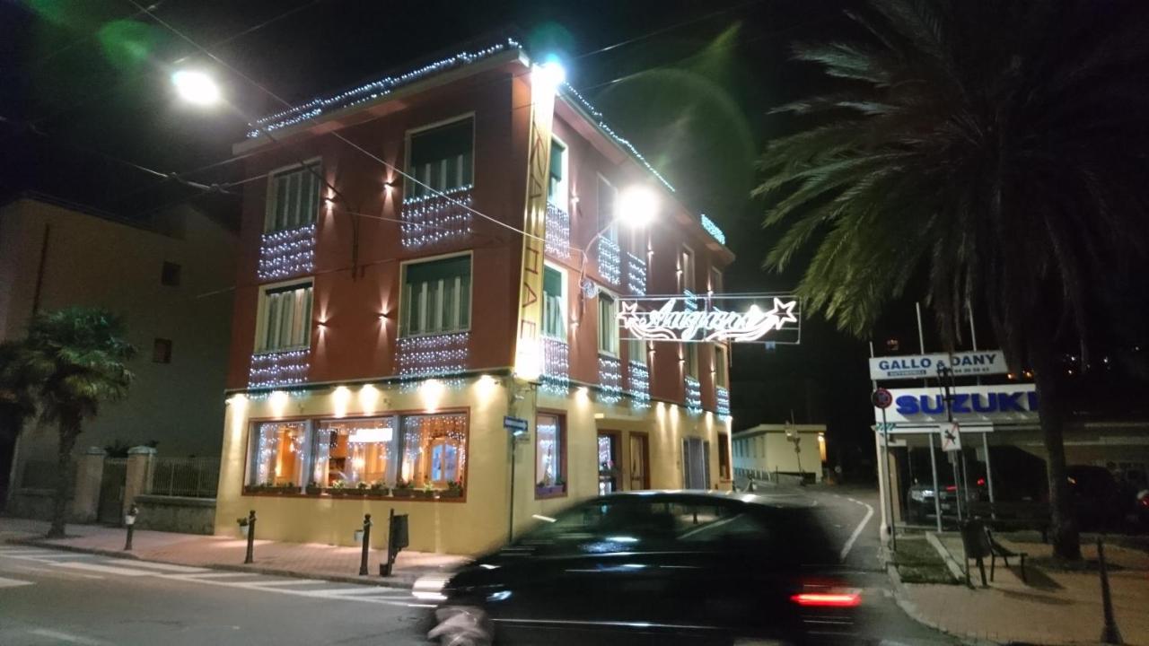 בורדיגרה Hotel Raphael מראה חיצוני תמונה