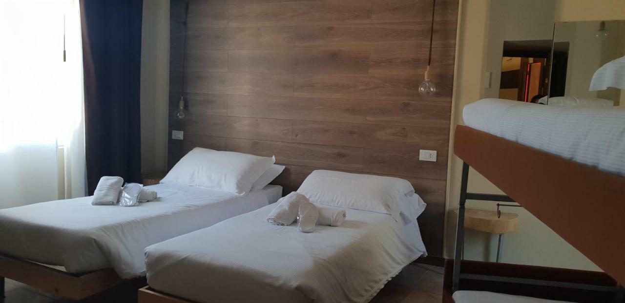 בורדיגרה Hotel Raphael מראה חיצוני תמונה